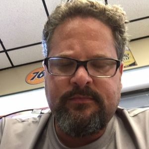 Meet your Posher, Troy